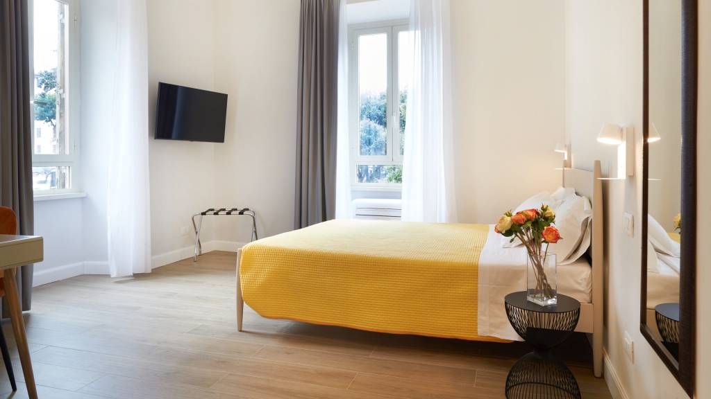 Hotel-Reyes-Roma-Foto-2025-Photobook-BB-Rome-5-09-24-1
