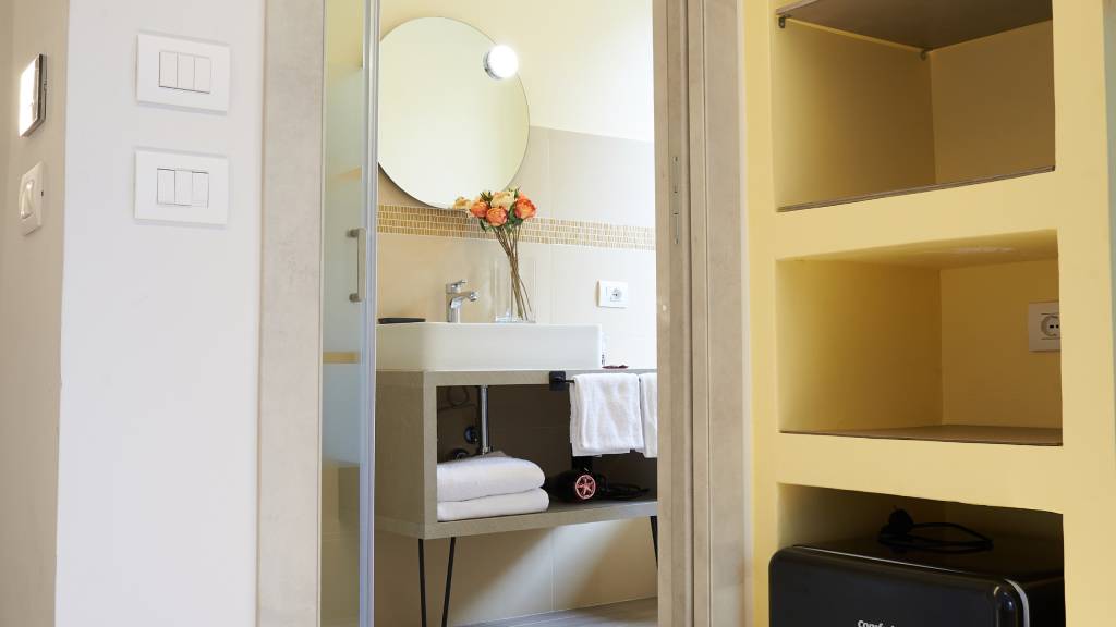 Hotel-Reyes-Roma-Foto-2025-Photobook-BB-Rome-5-09-24-10