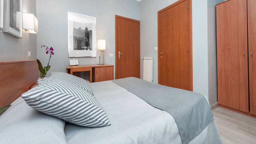 Hotel-Reyes-Roma-Camera-VL9-0266